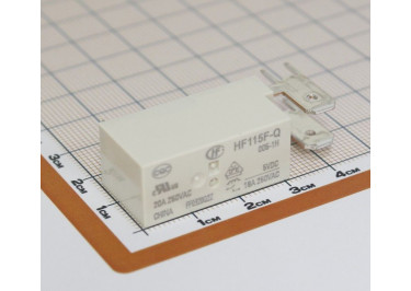HF115F-Q / 005-1H Реле 5В SPST-NO 250В 20А (AgNi) с вертикальными клеммами 6,3мм