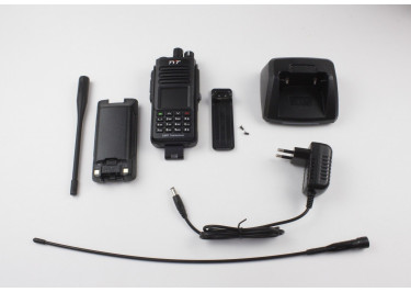 Радиостанция мобильная цифровая TYT MD-UV390 10Вт VHF / UHF DMR AE256 (136-174 / 400-480МГц) (черный)